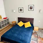White Lux Apartment Next To The Old Town With Free Parking And High Speed Internet